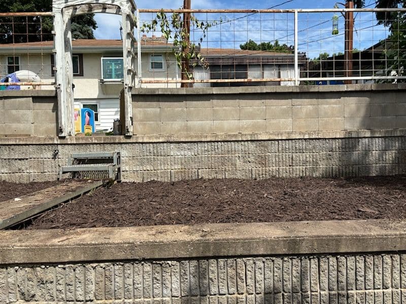 Garden Makeover with Stunning Mulch Finish
