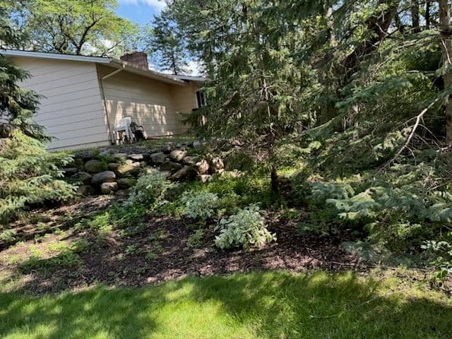 Gallery photos for Elevate Lawns Revitalizes South Minneapolis Garden: Image #3